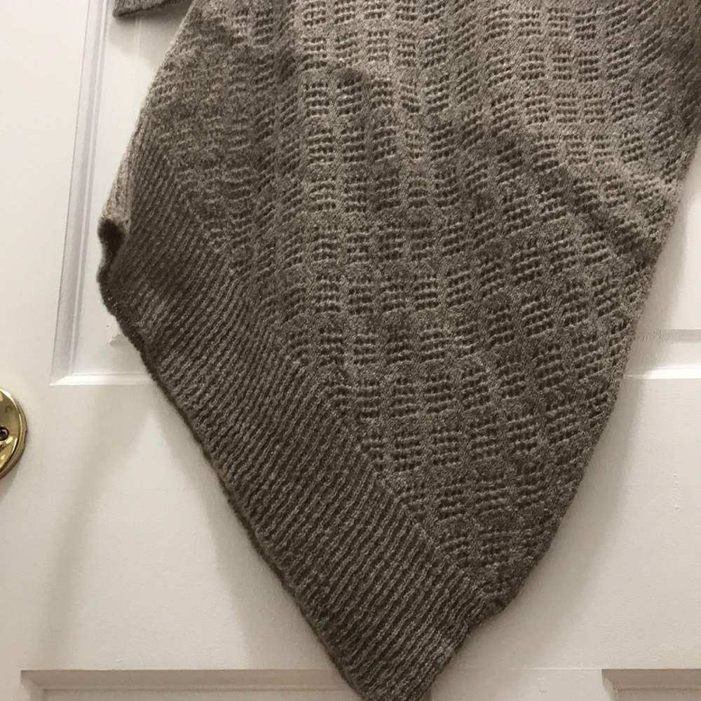 Wool sweater - Picture 4 of 9